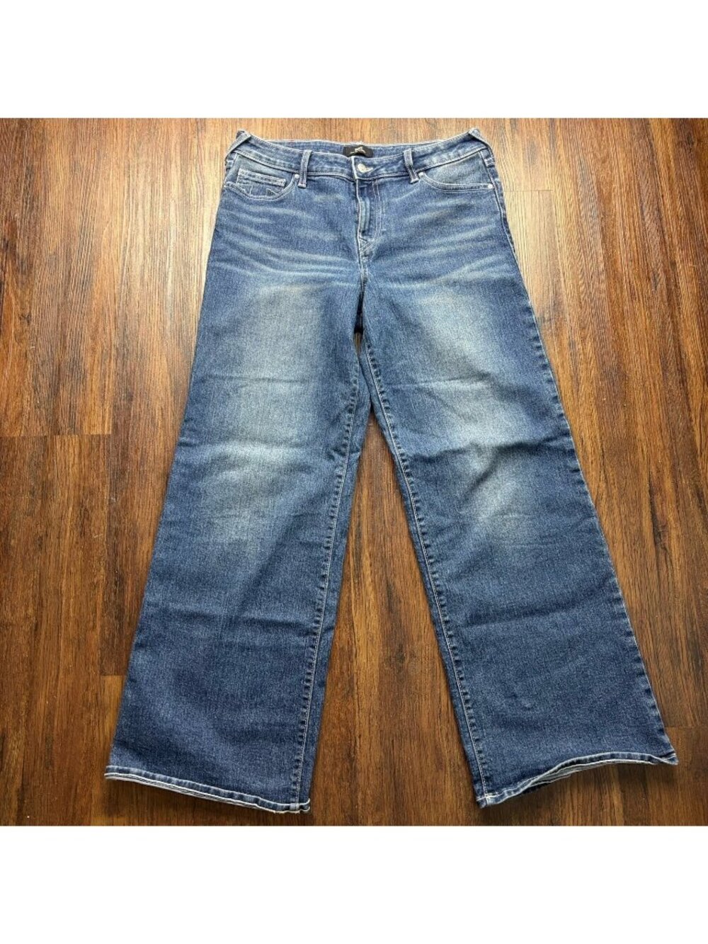 True Religion WideLeg Low Slung Baggy Bobbi Jeans Distressed Medium Wash Size 30